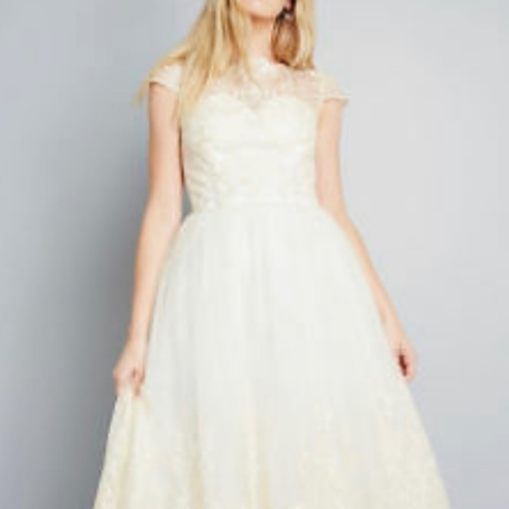 Chichi London NWT gown